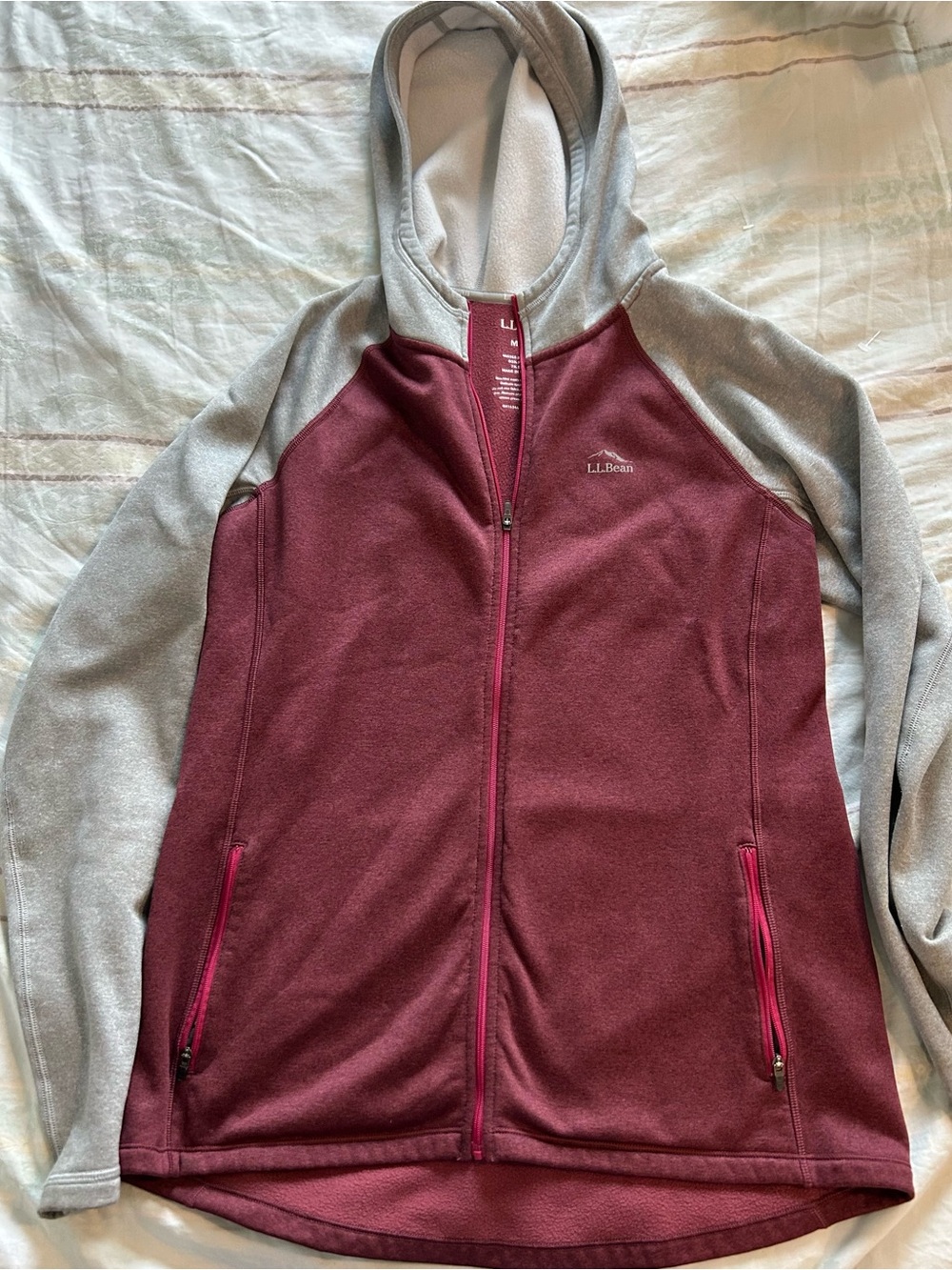L.L. Bean EUC Women's Cable-Knit Fleece Full-Zip Hooded Jacket Gray Maroon M